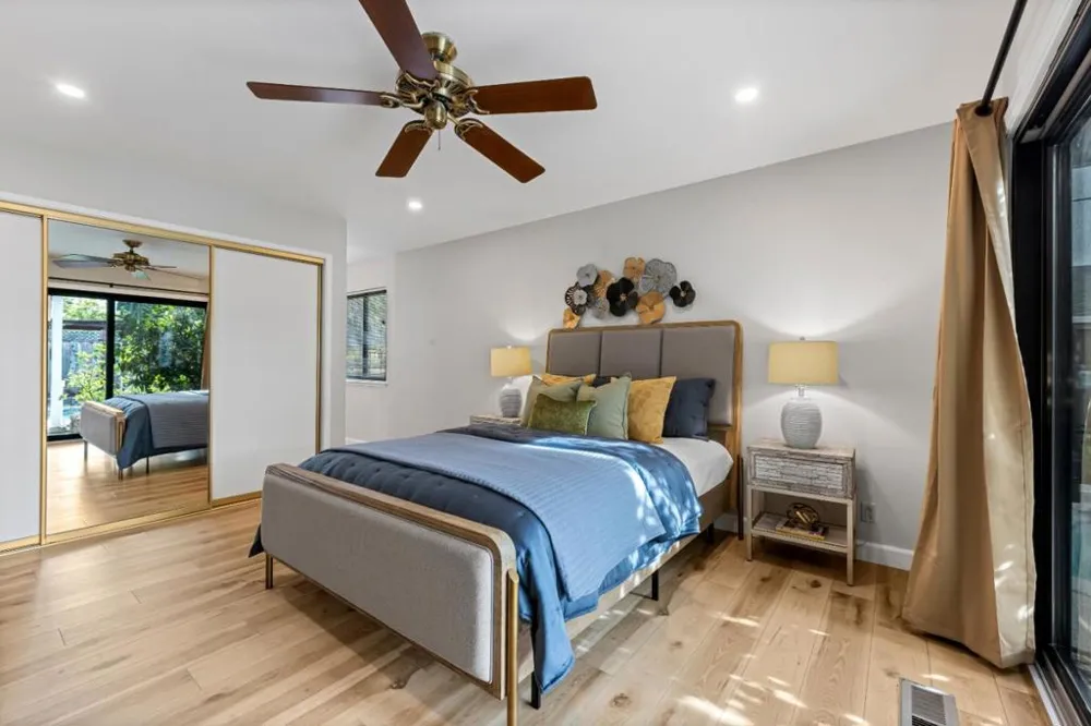 21446 Holly Oak Drive Cupertino, CA 95014