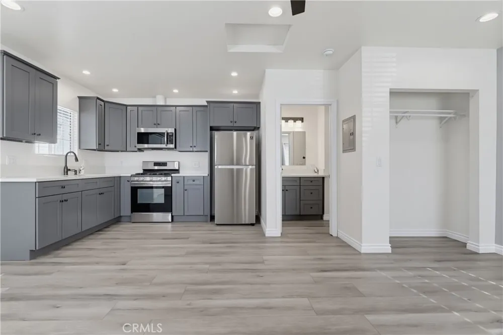 19832 ACRE STREET Northridge, CA 91324