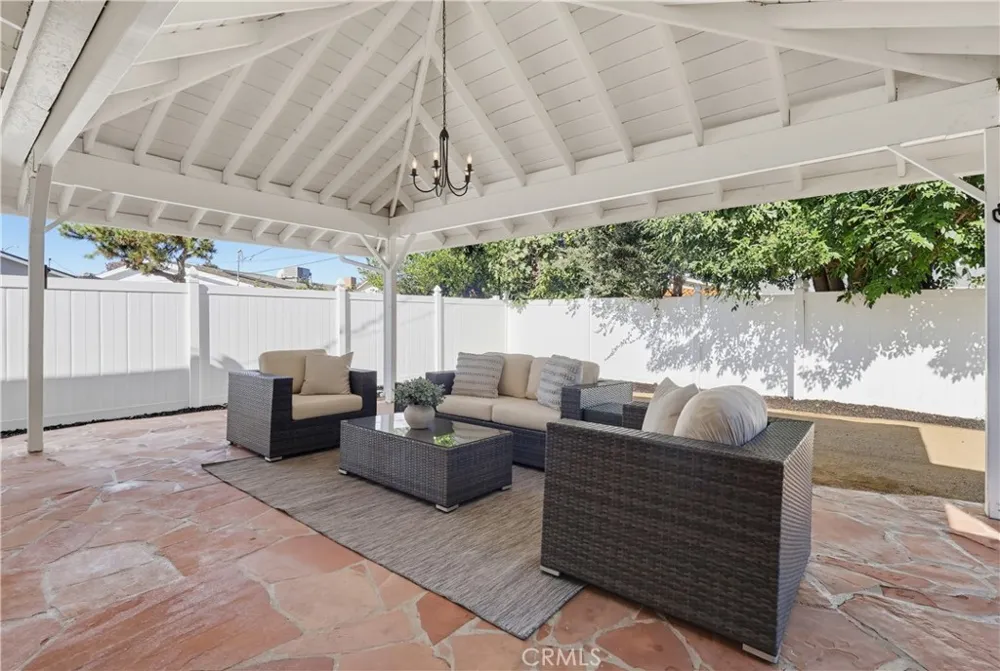 19832 ACRE STREET Northridge, CA 91324