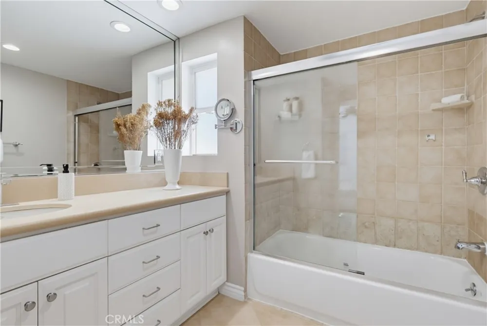 19832 ACRE STREET Northridge, CA 91324