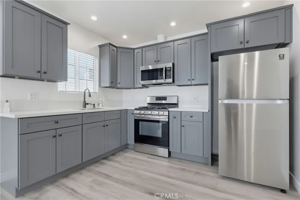 19832 ACRE STREET Northridge, CA 91324