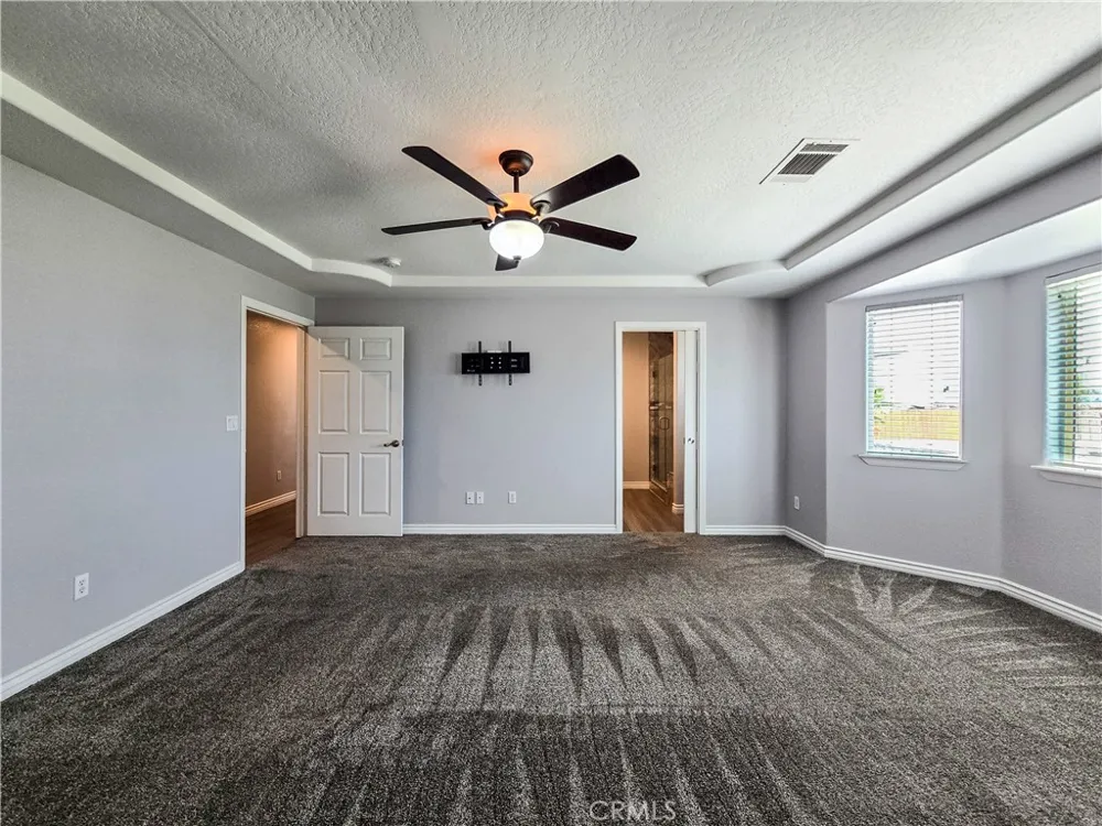 11043 Pinon Avenue Hesperia, CA 92345