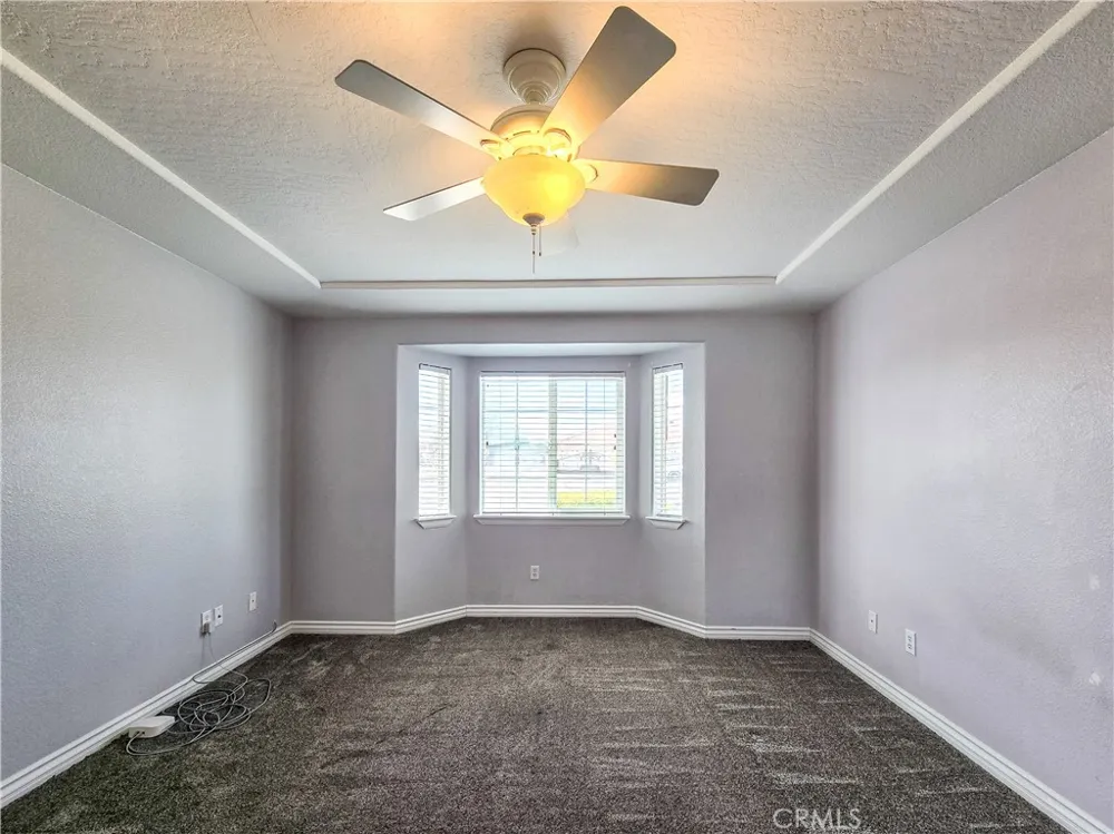 11043 Pinon Avenue Hesperia, CA 92345