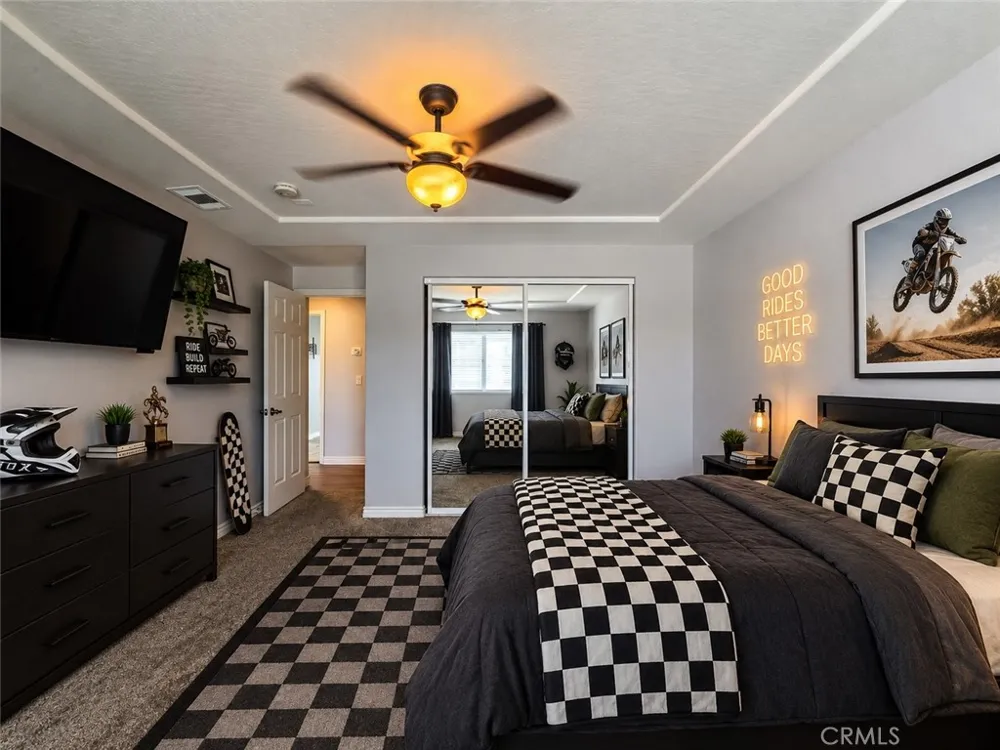 11043 Pinon Avenue Hesperia, CA 92345