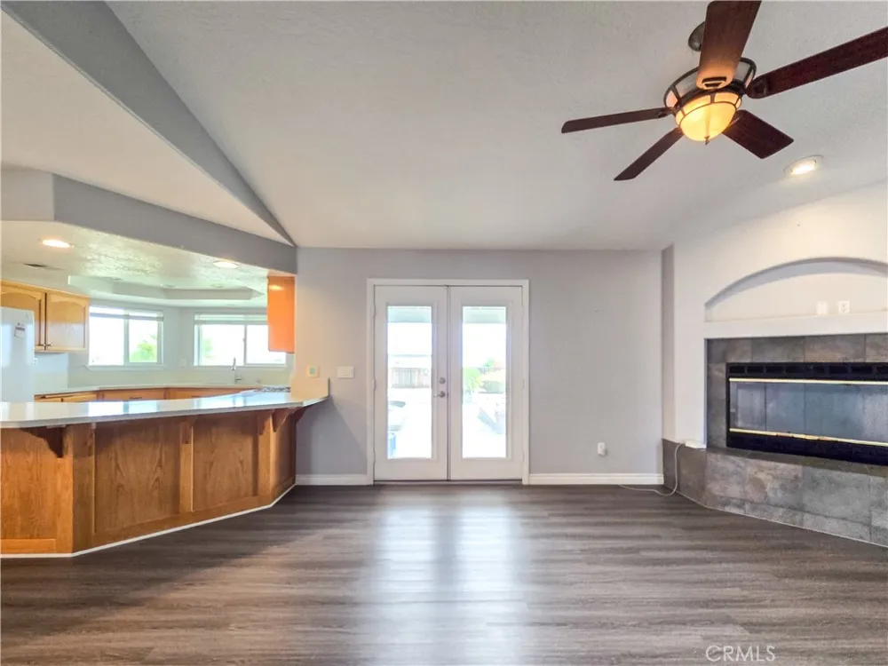 11043 Pinon Avenue Hesperia, CA 92345