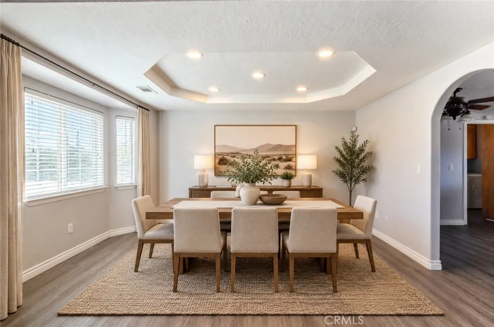 11043 Pinon Avenue Hesperia, CA 92345