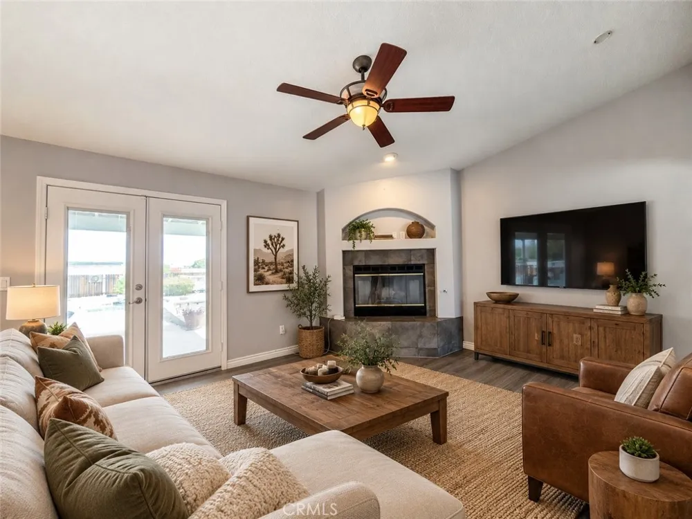 11043 Pinon Avenue Hesperia, CA 92345