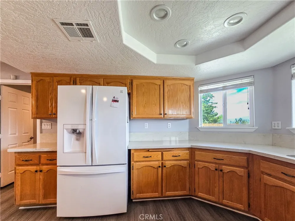 11043 Pinon Avenue Hesperia, CA 92345