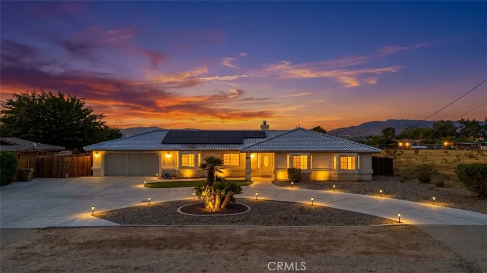 11043 Pinon Avenue Hesperia, CA 92345