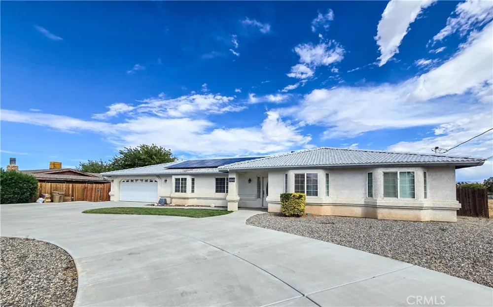 11043 Pinon Avenue Hesperia, CA 92345