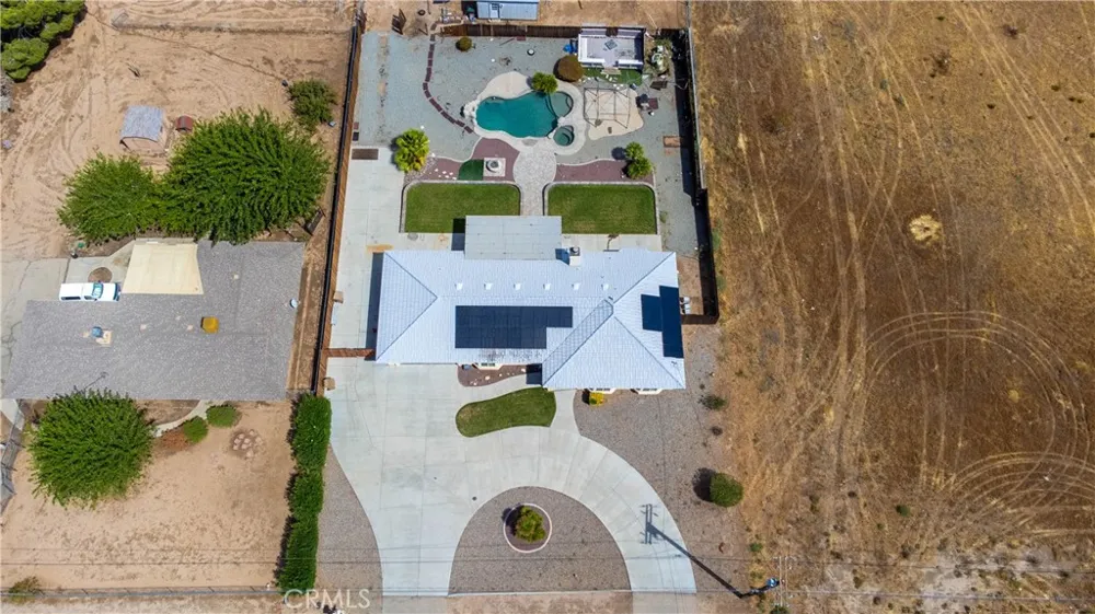 11043 Pinon Avenue Hesperia, CA 92345