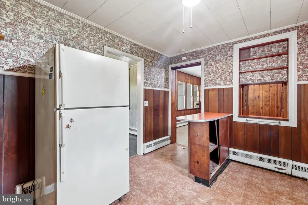 1033 WALT ROAD Pennsburg, PA 18073