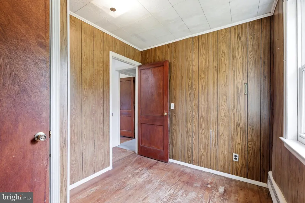 1033 WALT ROAD Pennsburg, PA 18073