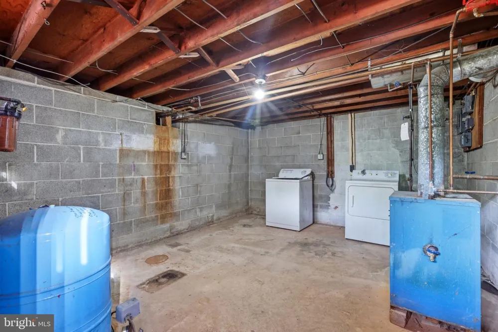 1033 WALT ROAD Pennsburg, PA 18073