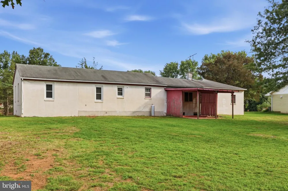 1033 WALT ROAD Pennsburg, PA 18073