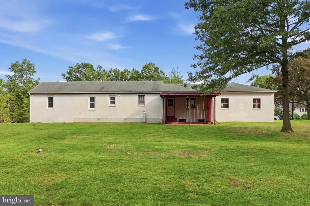 1033 WALT ROAD Pennsburg, PA 18073