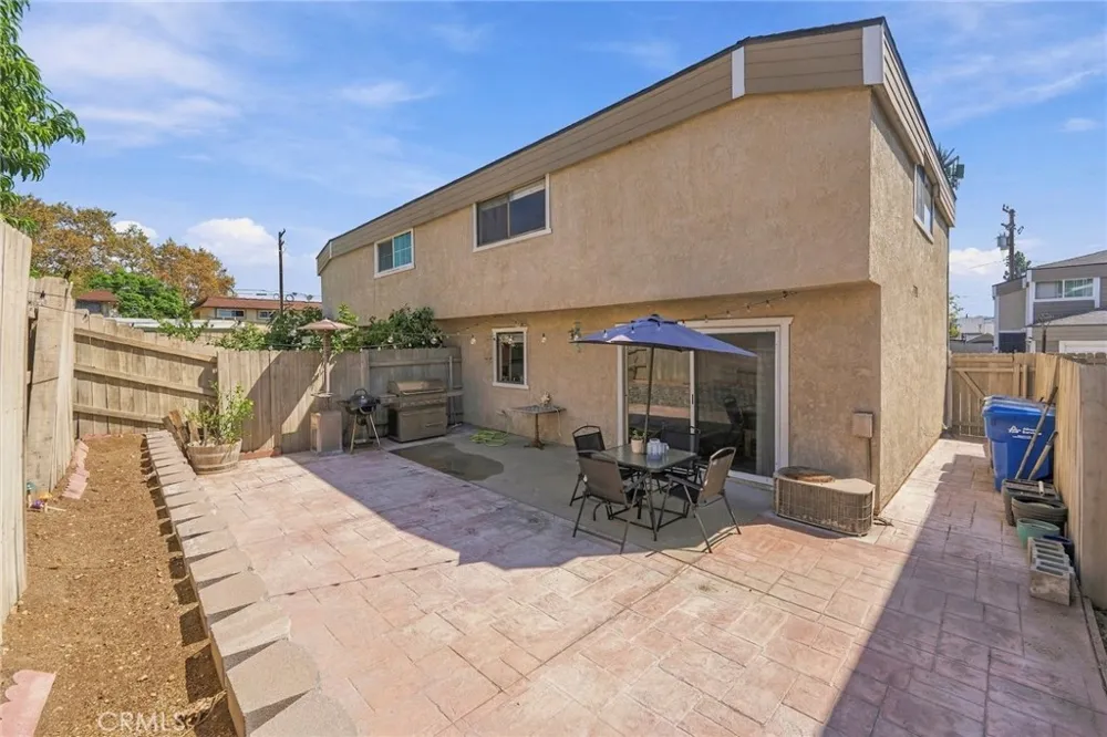 1164 Lyman Covina, CA 91724