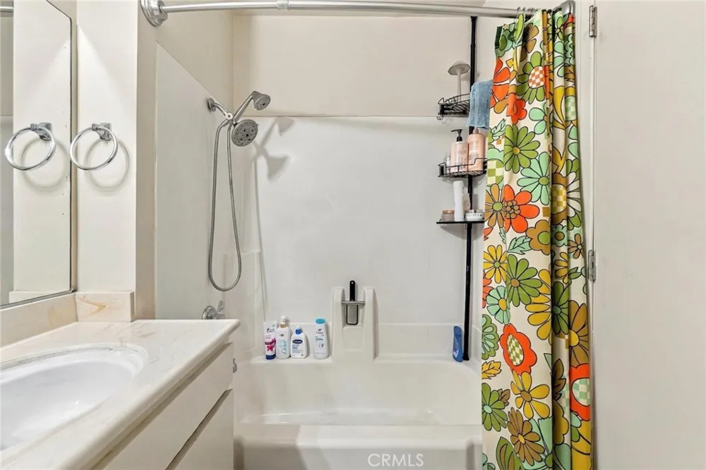1164 Lyman Covina, CA 91724