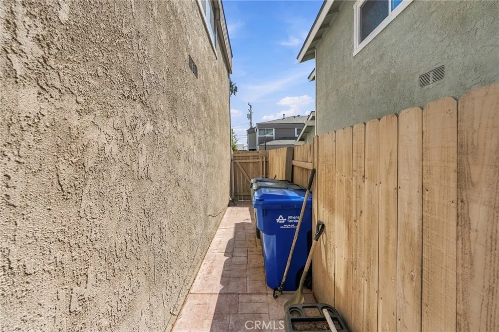 1164 Lyman Covina, CA 91724