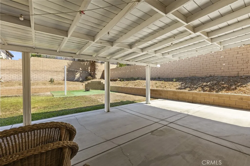 15670 Jackson Fontana, CA 92336