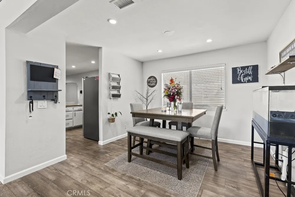 15670 Jackson Fontana, CA 92336