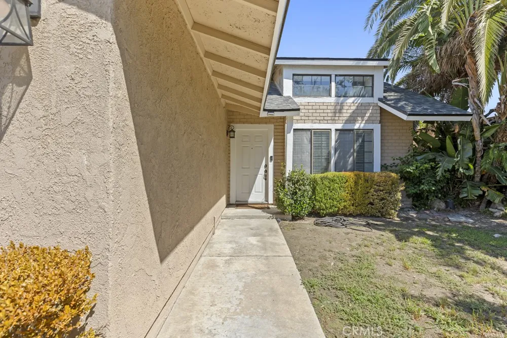 15670 Jackson Fontana, CA 92336