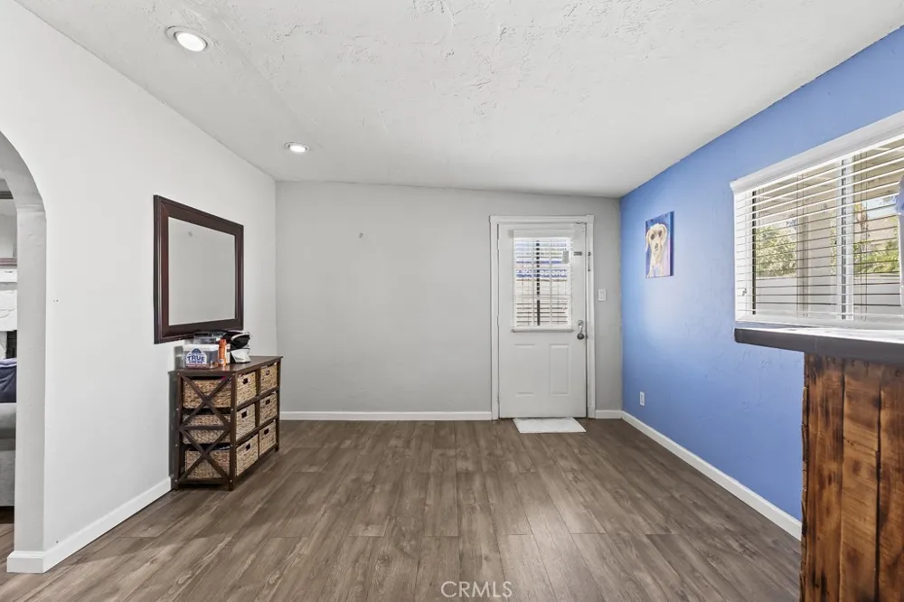 15670 Jackson Fontana, CA 92336