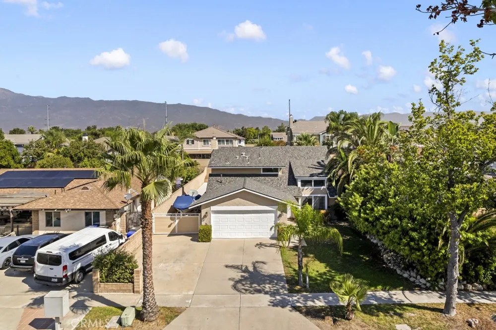 15670 Jackson Fontana, CA 92336