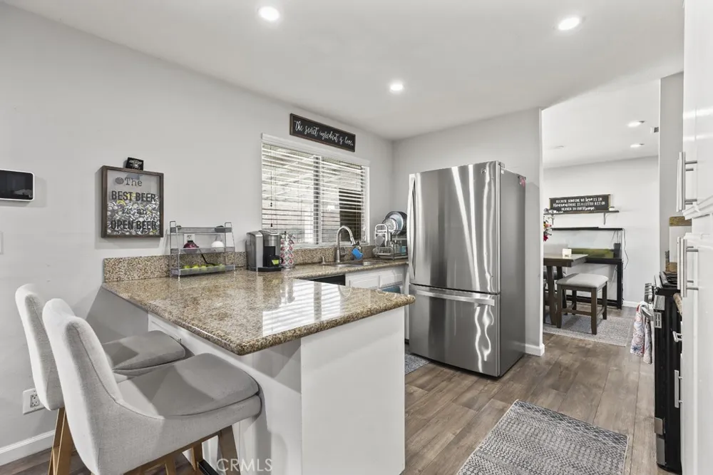 15670 Jackson Fontana, CA 92336