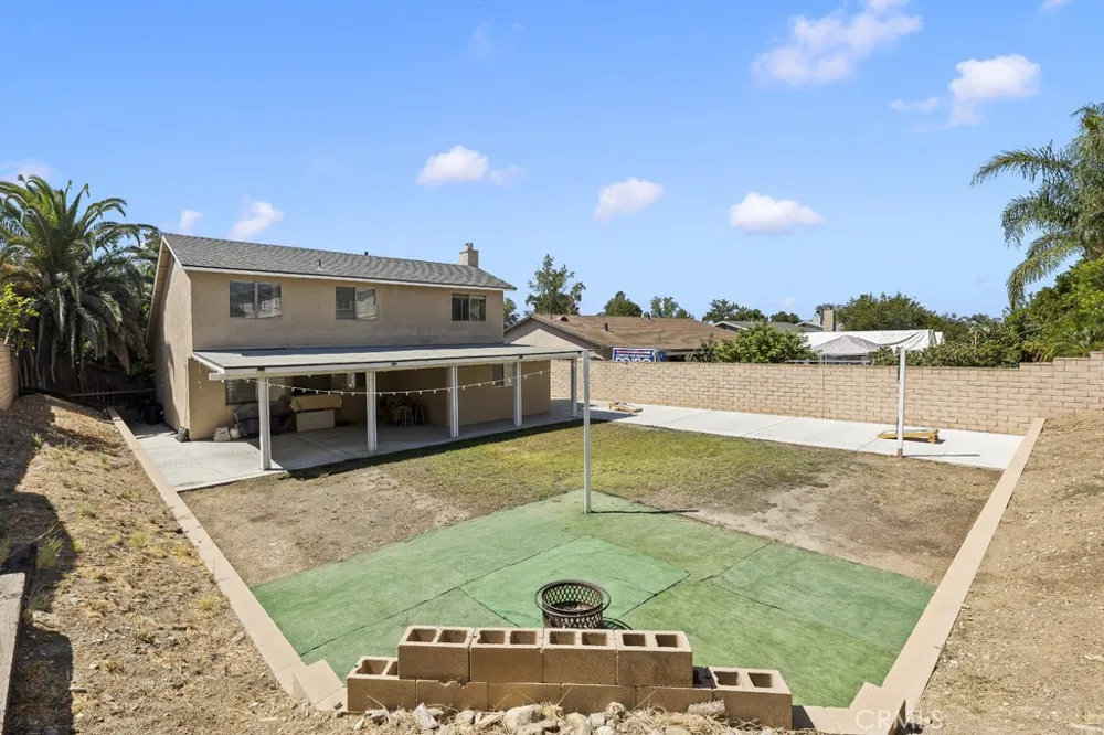 15670 Jackson Fontana, CA 92336