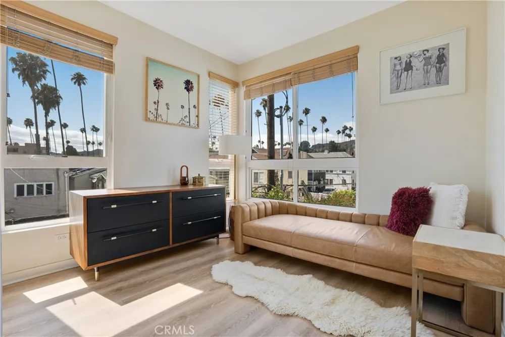 5640 Observation Los Angeles, CA 90028