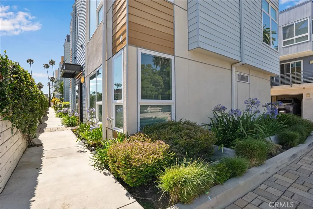 5640 Observation Los Angeles, CA 90028