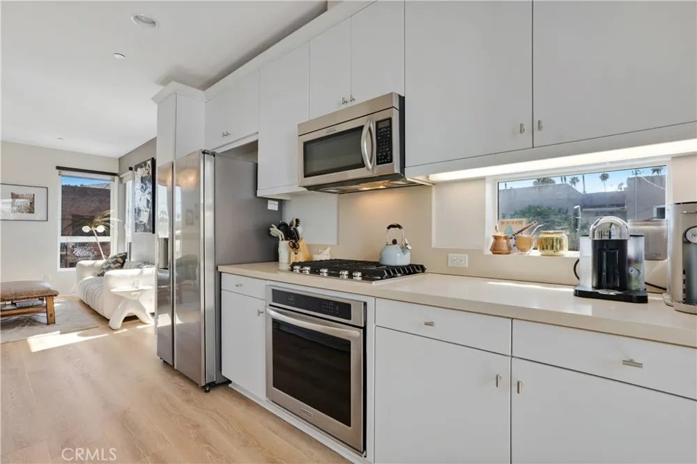 5640 Observation Los Angeles, CA 90028