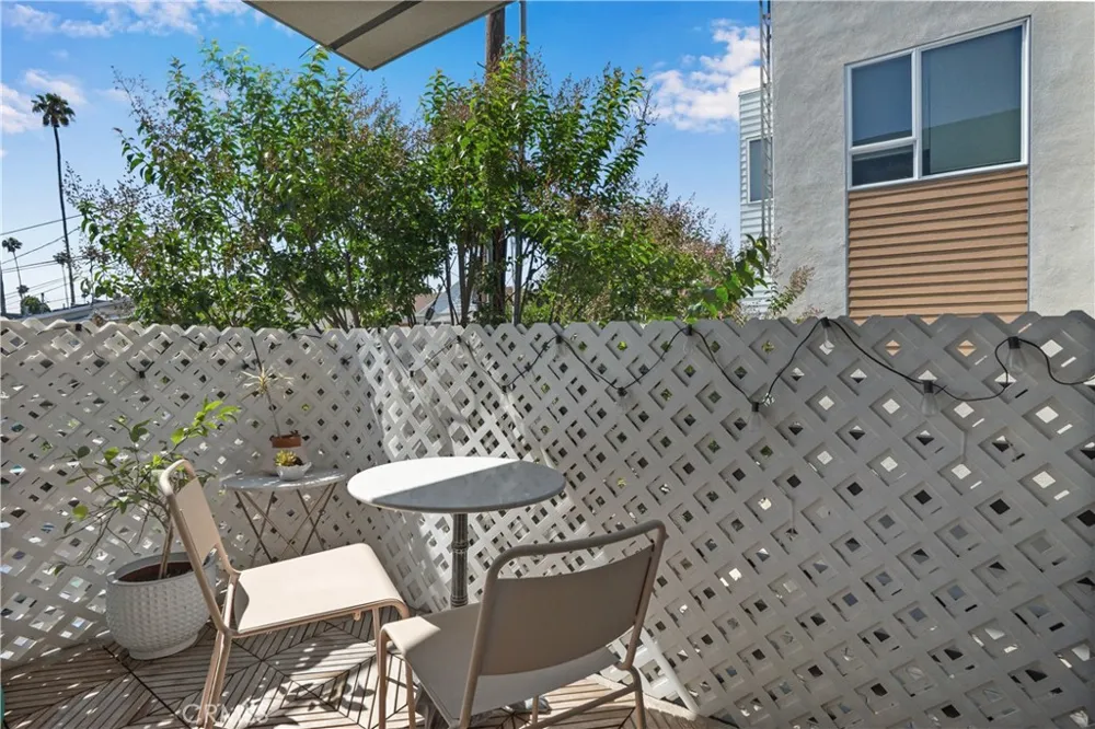 5640 Observation Los Angeles, CA 90028