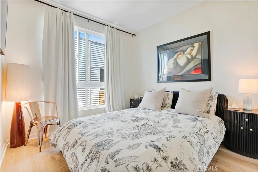 5640 Observation Los Angeles, CA 90028