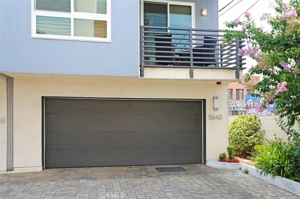 5640 Observation Los Angeles, CA 90028
