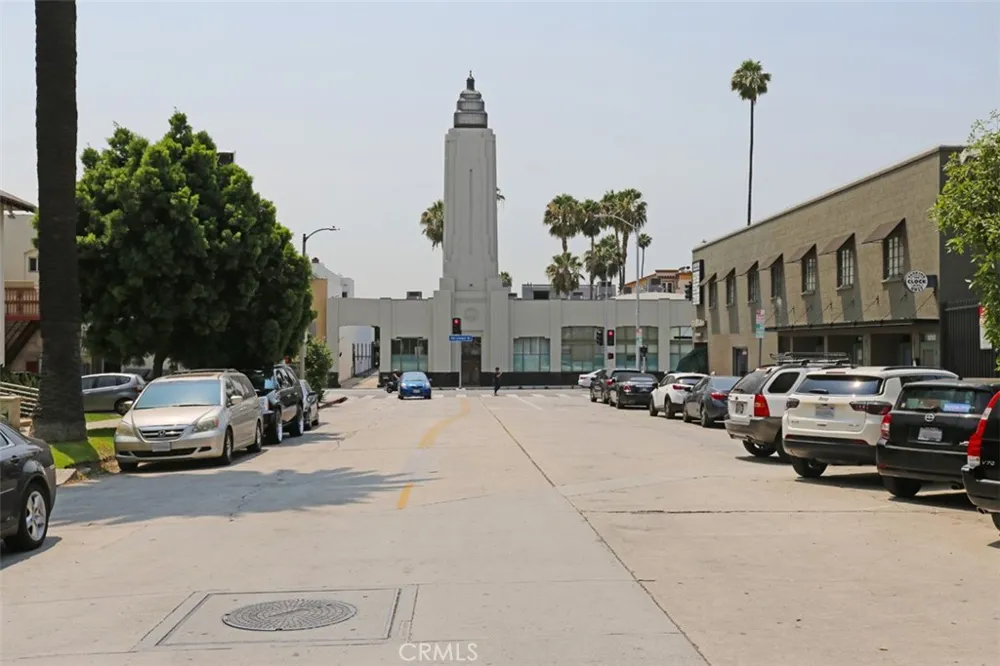 5640 Observation Los Angeles, CA 90028