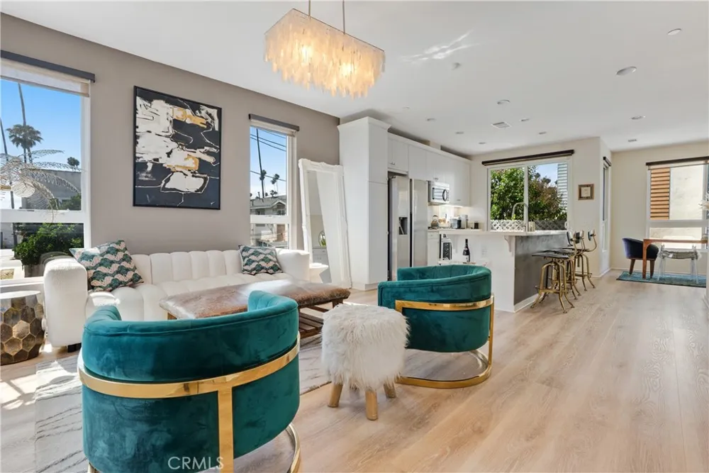 5640 Observation Los Angeles, CA 90028