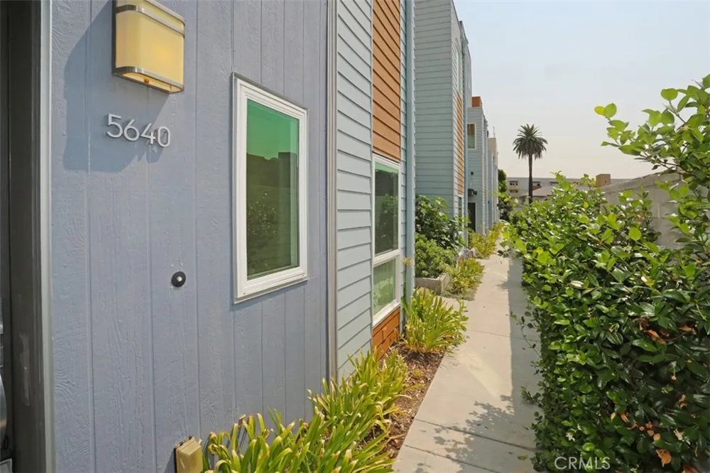 5640 Observation Los Angeles, CA 90028