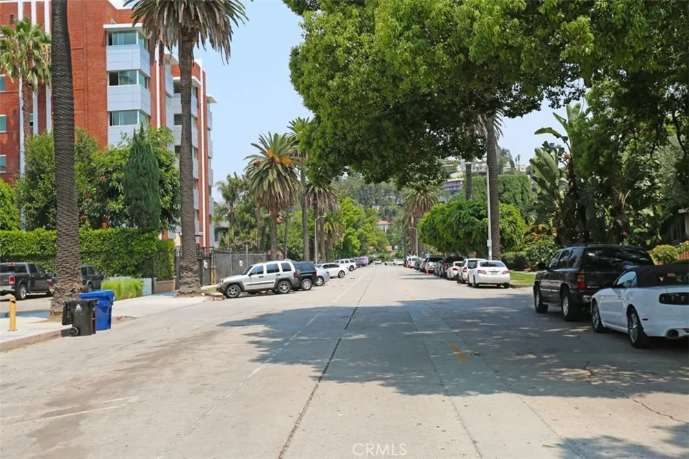 5640 Observation Los Angeles, CA 90028