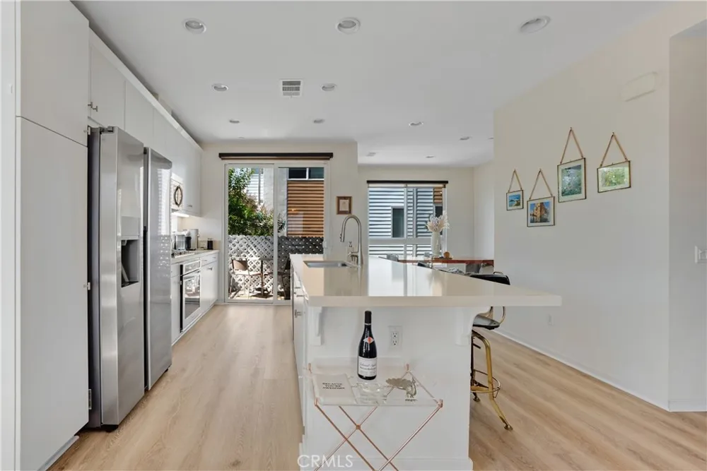 5640 Observation Los Angeles, CA 90028