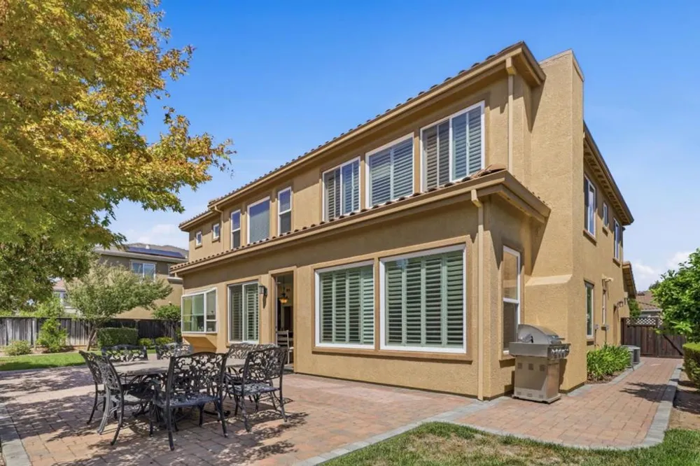 18275 Los Padres Place Morgan Hill, CA 95037