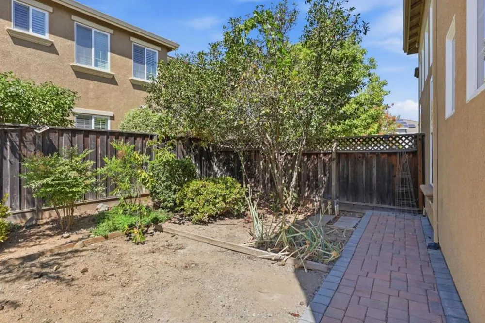 18275 Los Padres Place Morgan Hill, CA 95037