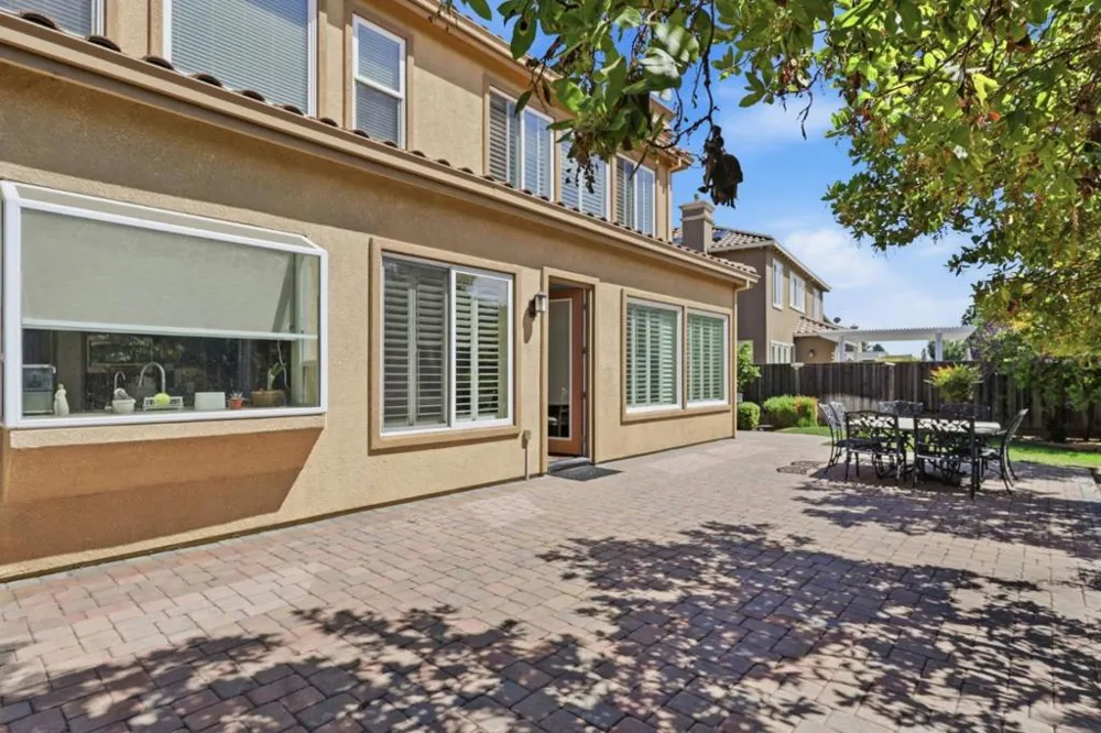 18275 Los Padres Place Morgan Hill, CA 95037
