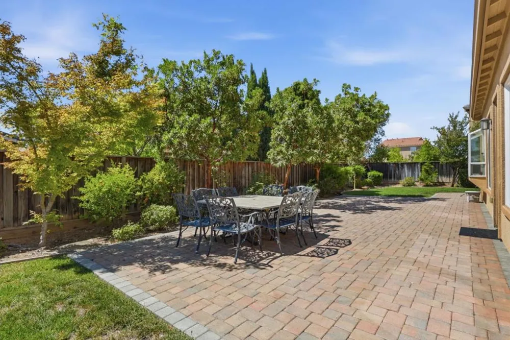 18275 Los Padres Place Morgan Hill, CA 95037