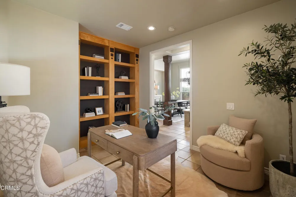 710 W Owen Court Altadena, CA 91001