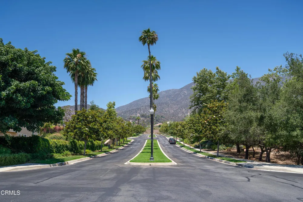 710 W Owen Court Altadena, CA 91001