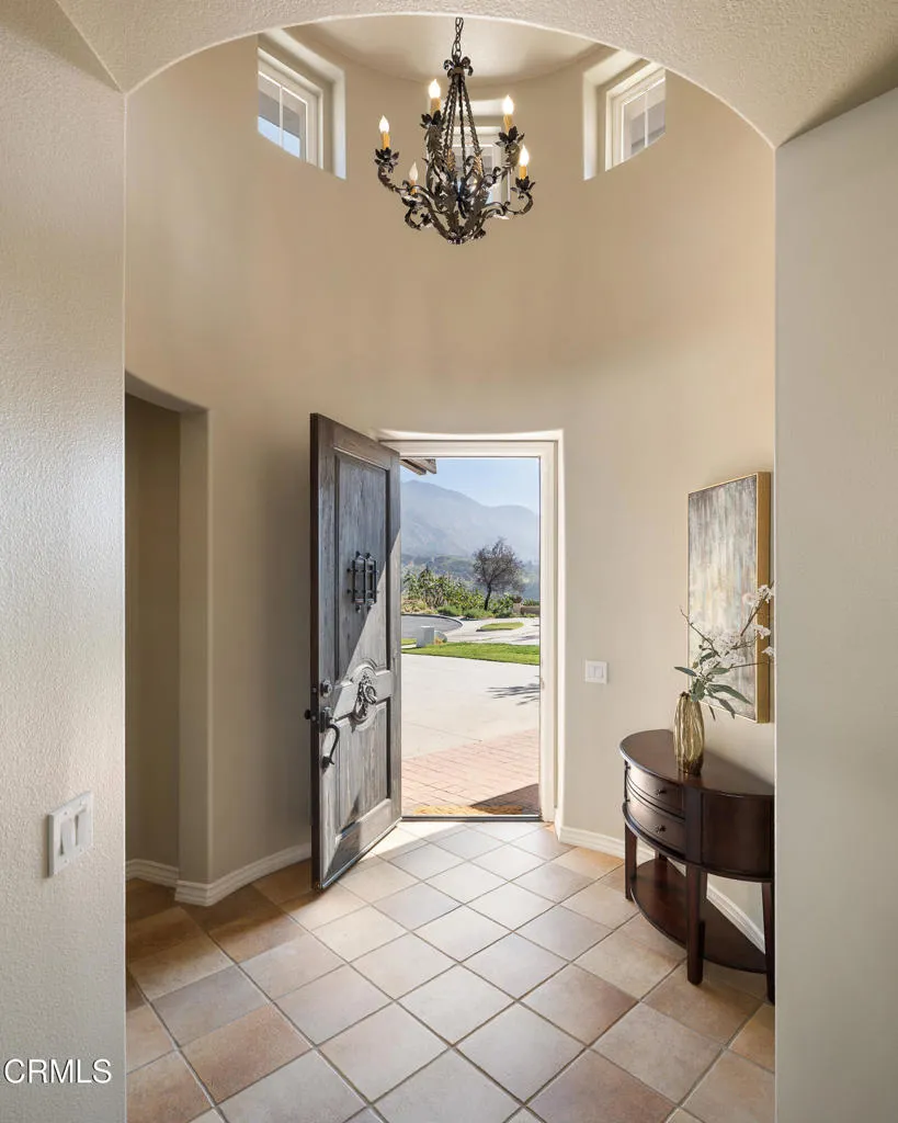 710 W Owen Court Altadena, CA 91001