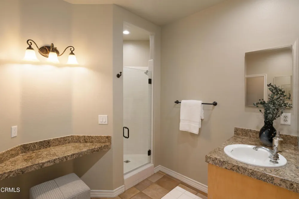 710 W Owen Court Altadena, CA 91001