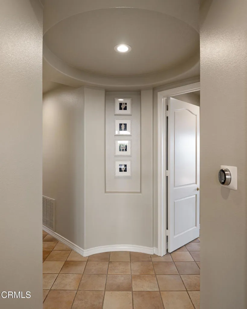 710 W Owen Court Altadena, CA 91001